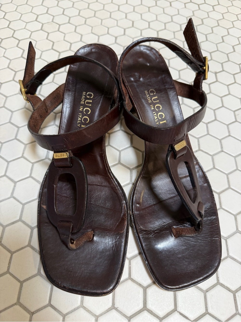 Gucci Dark Brown Leather T-Strap Buckle Sandals. Worn but still chic